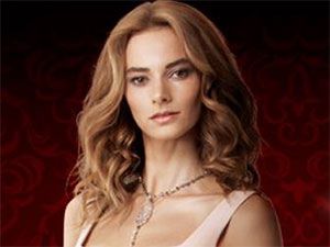 Eve Dönüş - Dilşad Çelebi - Leyla / Pınar