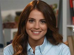 Adı Mutluluk - Ezgi Eyüboğlu - Kumsal Güçlü