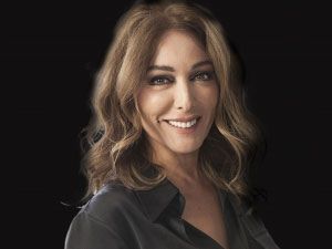 Kara Sevda - Zerrin Tekindor - Leyla