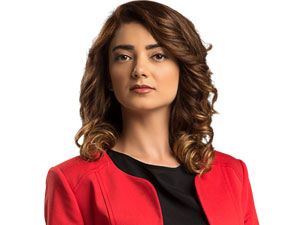 Çınarın Gölgesinde - Ayşegül Aslan - İpek