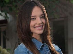 Azim Kahramanı Ayşe - Sema Çakır - Leyla