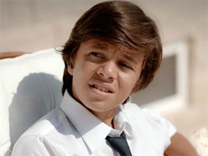 Mayıs Kraliçesi - Burak Temiz - Bora 2 (Küçüklüğü)