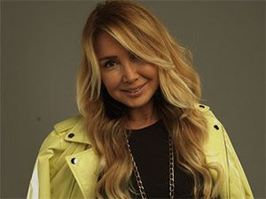 Hayatımın Aşkı - Yonca Evcimik - Yonca Evcimik