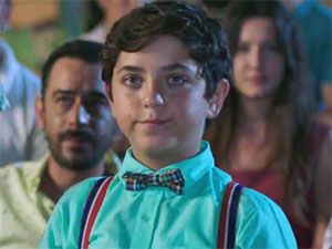 Familya - Berat Efe Parlar - Sezer Boz