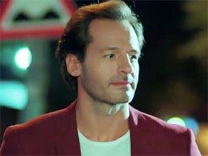 Yüksek Sosyete - Nihat Alptuğ Altınkaya - Levent