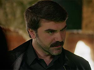 Kırgın Çiçekler - Cüneyt Şen - İhsan