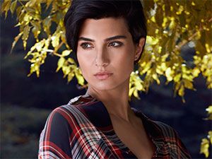 Cesur ve Güzel - Tuba Büyüküstün - Sühan Korludağ