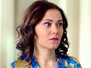 Kırgın Çiçekler - Birgen Engin - Banu