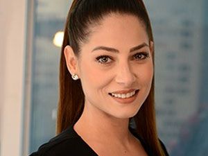 Berna Üçkaleler - Berna Üçkaleler - Leyla