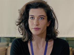 Fi - Berrak Tüzünataç - Özge Egeli