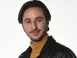 Aşk ve Gurur - Ahmet Rıfat Şungar - Kadir Yılmaz