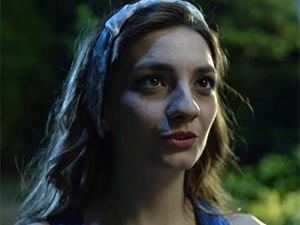 Görünen Adam - Betül Akdeniz - İpek