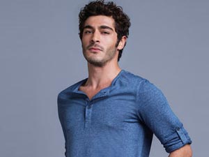 Bizim Hikaye - Burak Deniz - Barış / Savaş Aktan