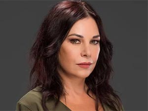 Adı Efsane - Şenay Gürler - Reyhan Yalınay