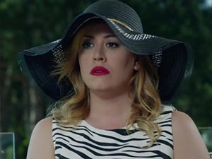 Ateşböceği - Melisa Doğu - Nisan