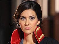 Karadayı - Bergüzar Korel - Feride Şadoğlu