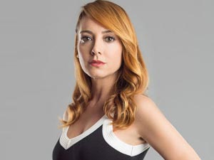 Kayıtdışı - Dolunay Soysert - Esra Ateş