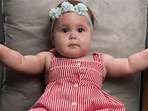 Ver Elini Aşk - Gülsün Sare Fil - Sue Ellen Tuğlu