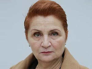 Avlu - Rüçhan Çalışkur - Nilgün Demir