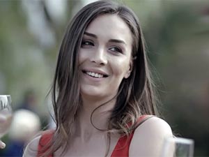 Ufak Tefek Cinayetler - Kimya Gökçe Aytaç - Sude