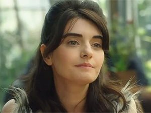 Ufak Tefek Cinayetler - Tülin Yazkan - Merve (Gençliği)