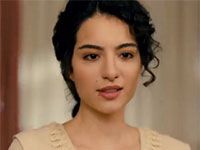 Kurt Seyit ve Şura - Melisa Aslı Pamuk - Ayşe