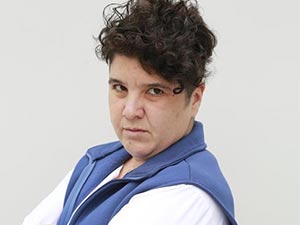 Avlu - Ayça Damgacı - Hasret Şengül