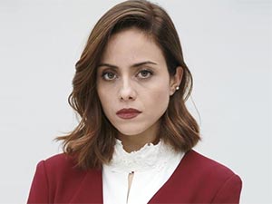 Avlu - Deniz Barut - Melis Ersoy