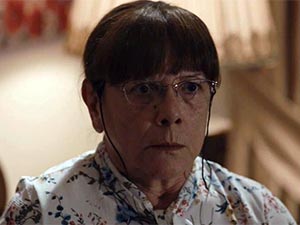 Avlu - Meltem Savcı - Selin Balaban