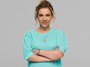 4N1K İlk Aşk - Aybanu Aykut - Oya Ayvaz