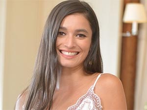 Erkenci Kuş - Ayşe Akın - Arzu