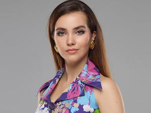 Bir Deli Rüzgar - Almila Ada - Melike Candan (Gençliği)