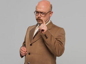 4N1K İlk Aşk - Beyti Engin - Fizikçi Kimdir?