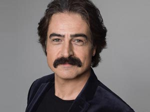 4N1K İlk Aşk - Bülent Alkış - Müdür Rüştü Kimdir?