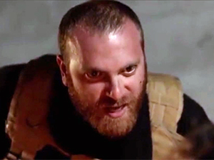 Savaşçı - Meriç Özkaya - Red