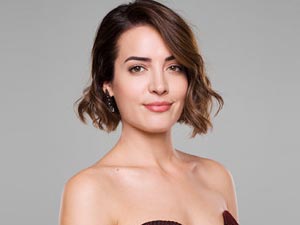 Bir Aile Hikayesi - İrem Sak - Müjde Güneş