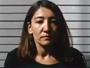 Avlu - Filiz Uysal - Leyla