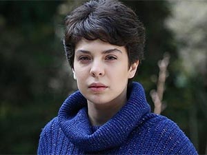 Yemin - Munise Özlem Öztürk - Leyla