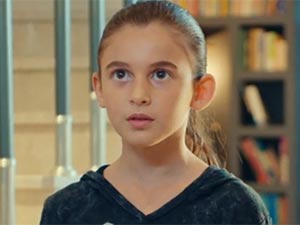 Bir Aile Hikayesi - Sefide Şehrazat Aktaş - Melis Güneş