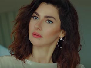 Yasak Elma - Nesrin Cavadzade - Şahika