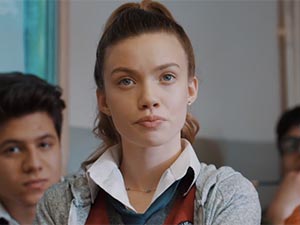 Öğretmen - Bensu Uğur - Selin