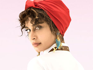 Cam Tavanlar - Beril Kayar - Aylin