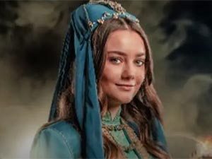 Mehmed: Fetihler Sultanı - Esila Umut - Eleni / Bahar Hatun