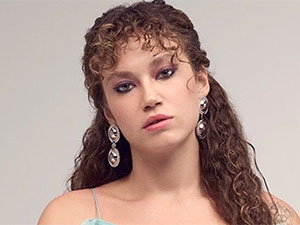 Aşk Evlilik Boşanma - Melisa Şenolsun - Naz Çiyitözü