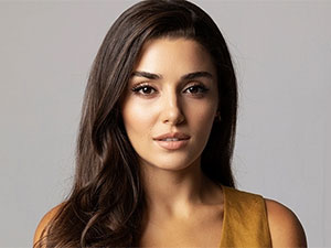 Bambaşka Biri - Hande Erçel - Leyla Gediz