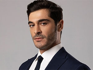 Bambaşka Biri - Burak Deniz - Kenan Öztürk