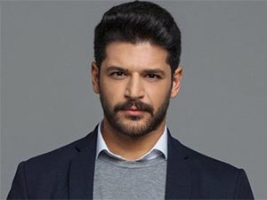 Adı: Zehra - Emre Kıvılcım - Genco Yaman Kimdir?