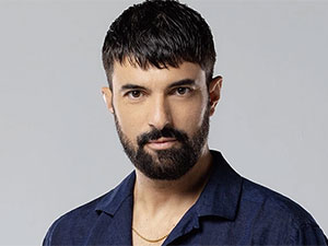 Adım Farah - Engin Akyürek - Tahir Lekesiz Kimdir?