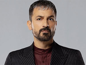 Adım Farah - Feyyaz Duman - Behnam Azadi Kimdir?