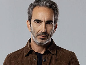 Adım Farah - Fırat Tanış - Mehmet Koşaner Kimdir?